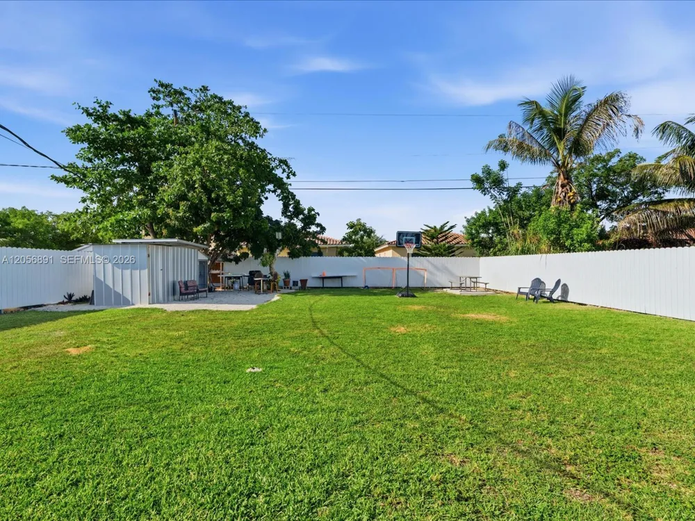 827 SW 3rd St Florida City, FL 33034