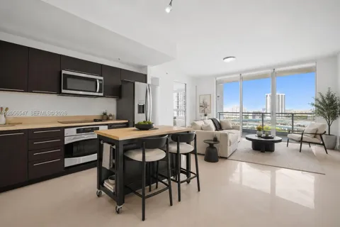 90 SW 3rd St #1608