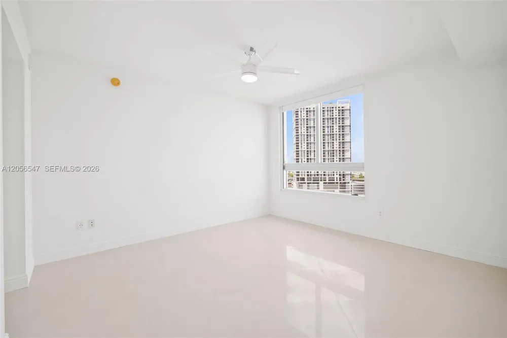 90 SW 3rd St #1608 Miami, FL 33130