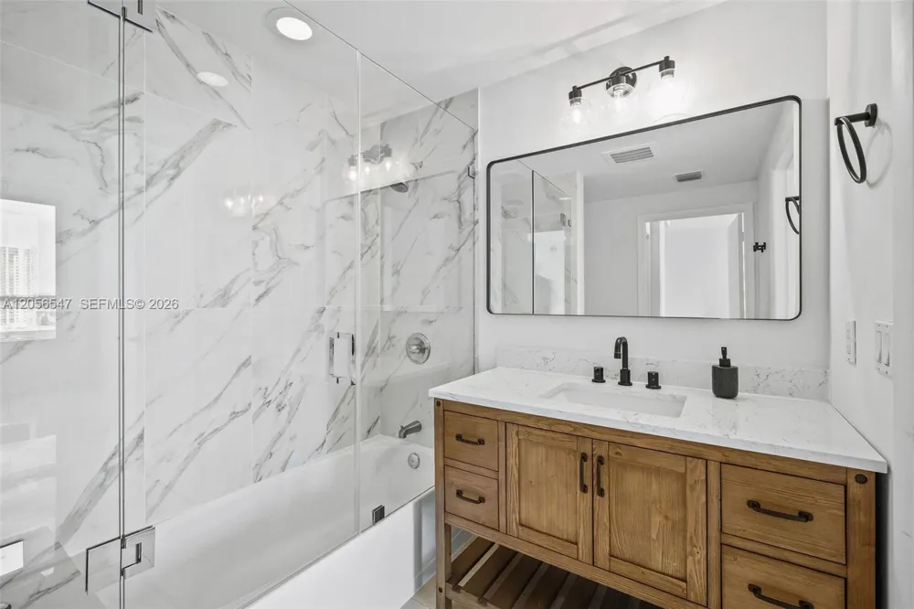 90 SW 3rd St #1608 Miami, FL 33130