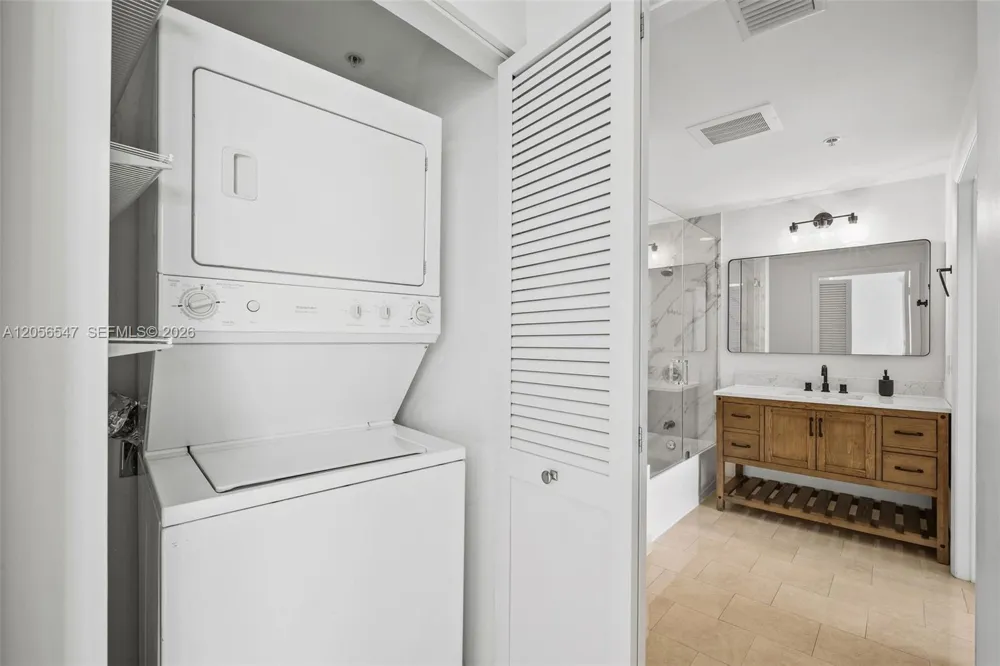 90 SW 3rd St #1608 Miami, FL 33130
