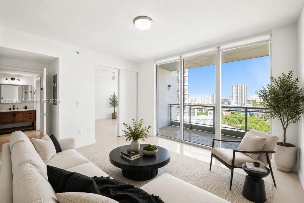 90 SW 3rd St #1608 Miami, FL 33130
