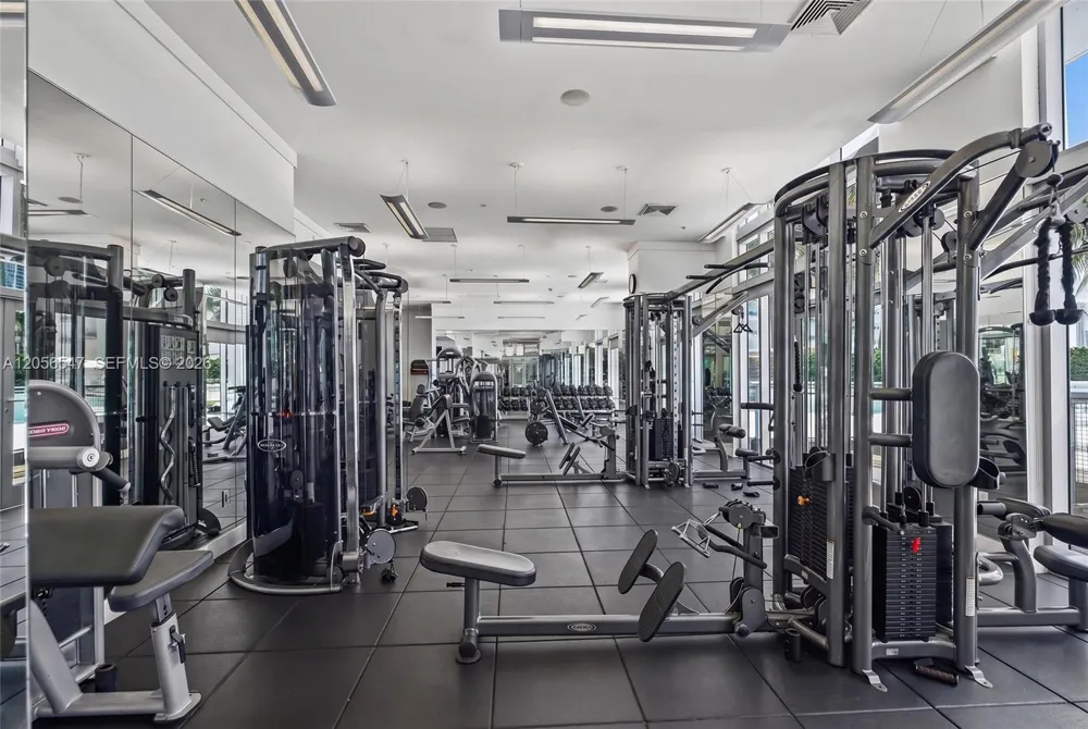 90 SW 3rd St #1608 Miami, FL 33130