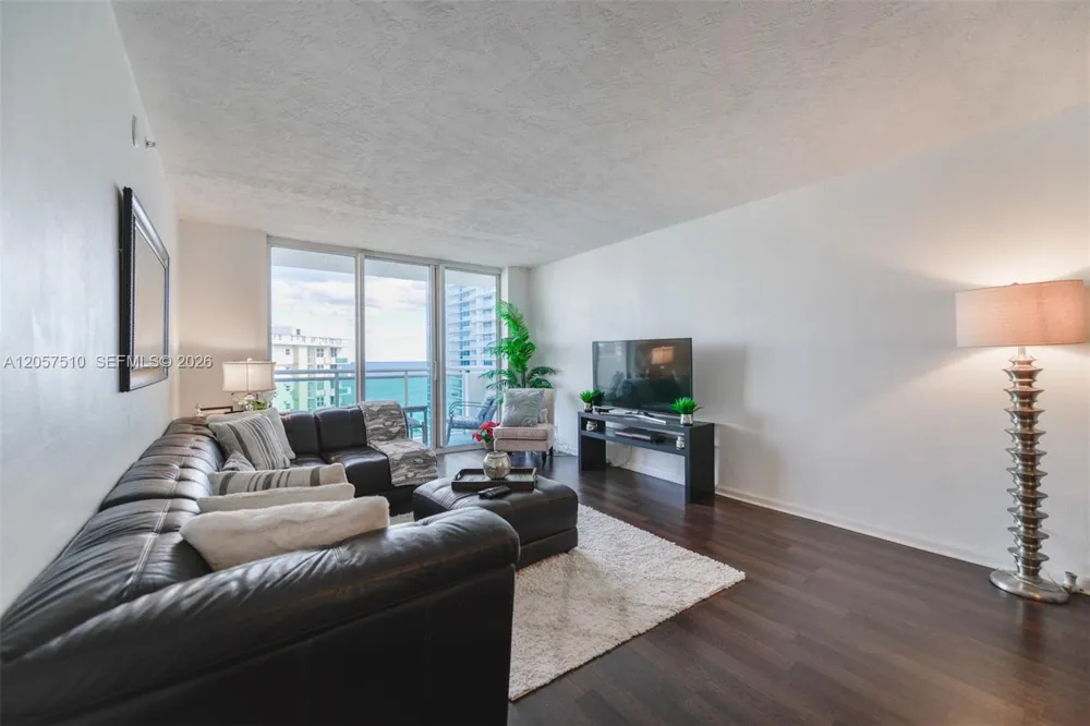 3000 S Ocean Dr #1506 Hollywood, FL 33019
