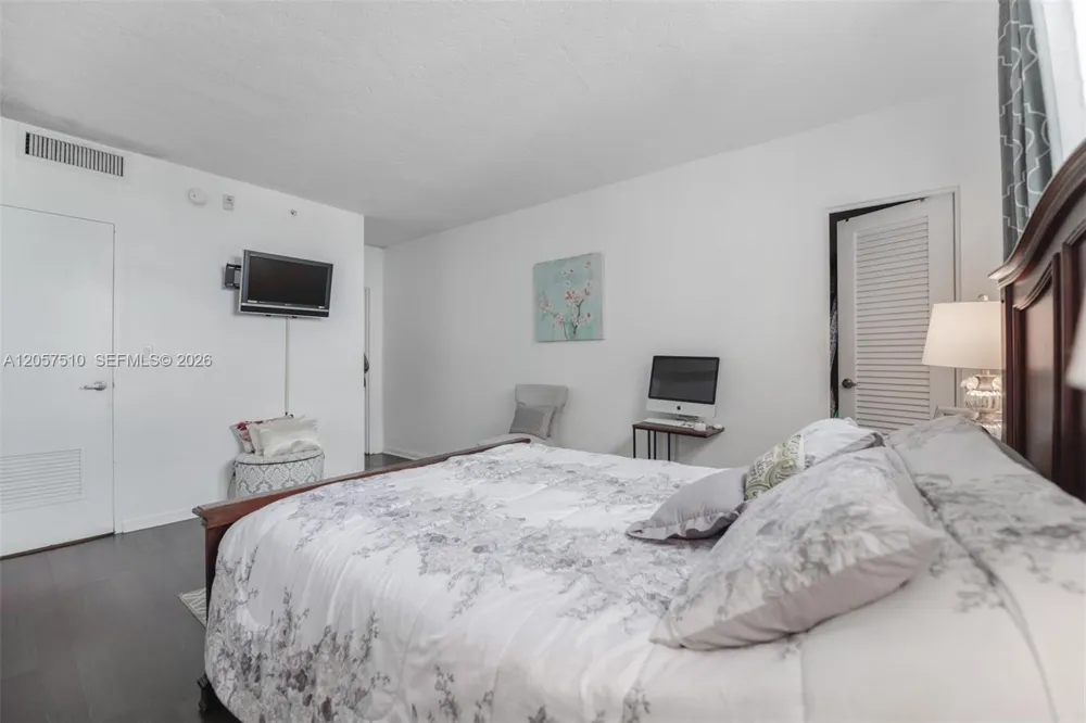 3000 S Ocean Dr #1506 Hollywood, FL 33019