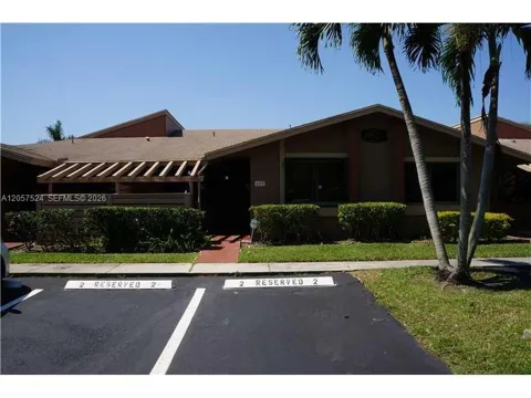 459 Lakeview Dr #2