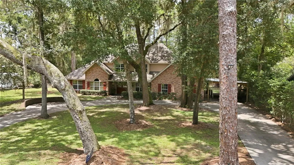 44131 PARKWAY LANE Altoona, FL 32702