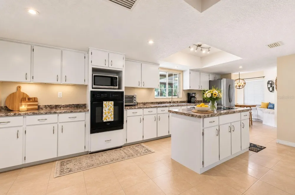 44131 PARKWAY LANE Altoona, FL 32702