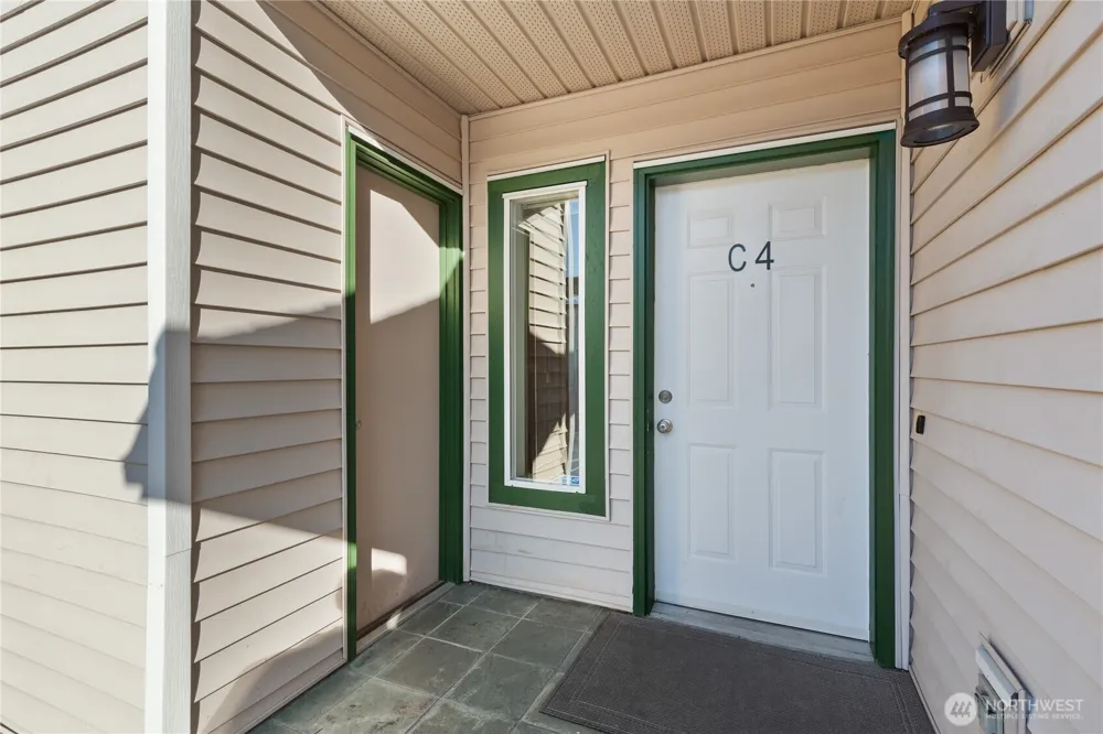 15815 Admiralty Way #C4 Lynnwood, WA 98087