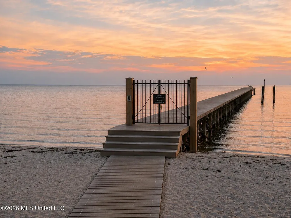220 S Beach Boulevard Waveland, MS 39576