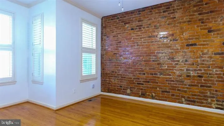 1209 E STREET NE Washington, DC 20002