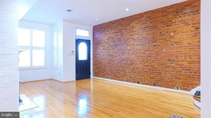 1209 E STREET NE Washington, DC 20002