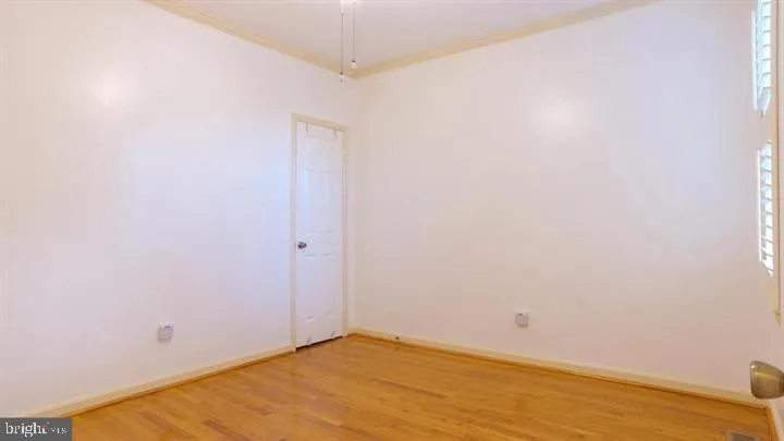 1209 E STREET NE Washington, DC 20002