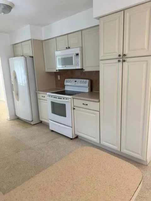 860 NW 65th Avenue Plantation, FL 33317