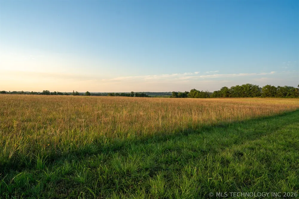 17022 W Grandview Road Tahlequah, OK 74464