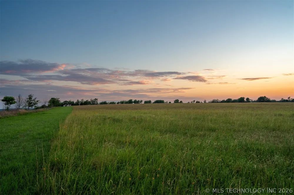 17022 W Grandview Road Tahlequah, OK 74464
