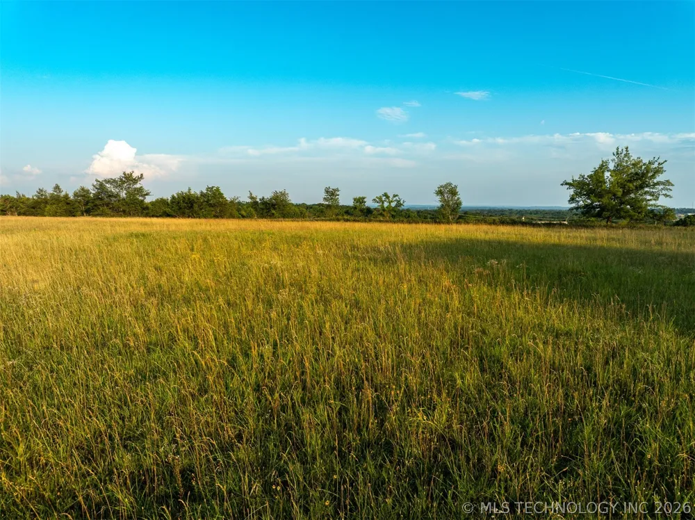 17022 W Grandview Road Tahlequah, OK 74464