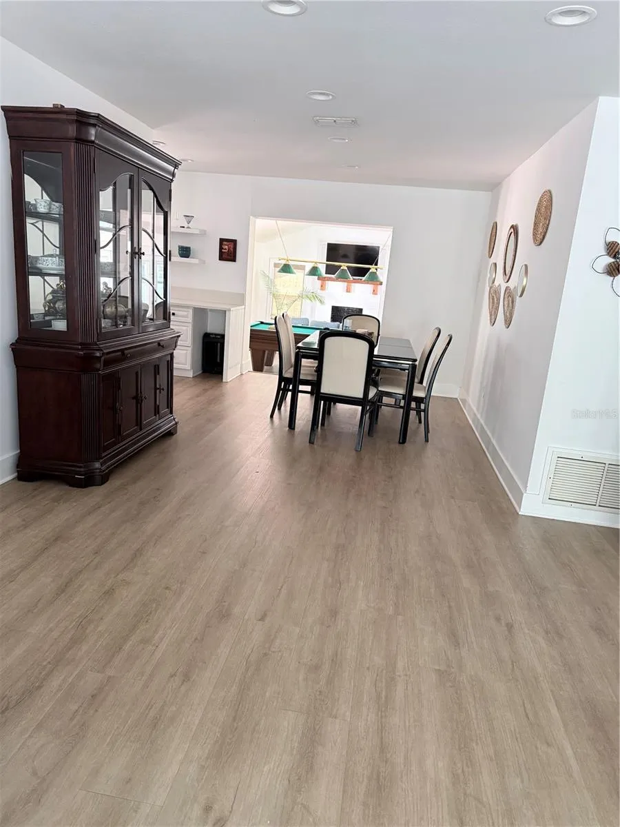 1243 DINGENS AVENUE Windermere, FL 34786
