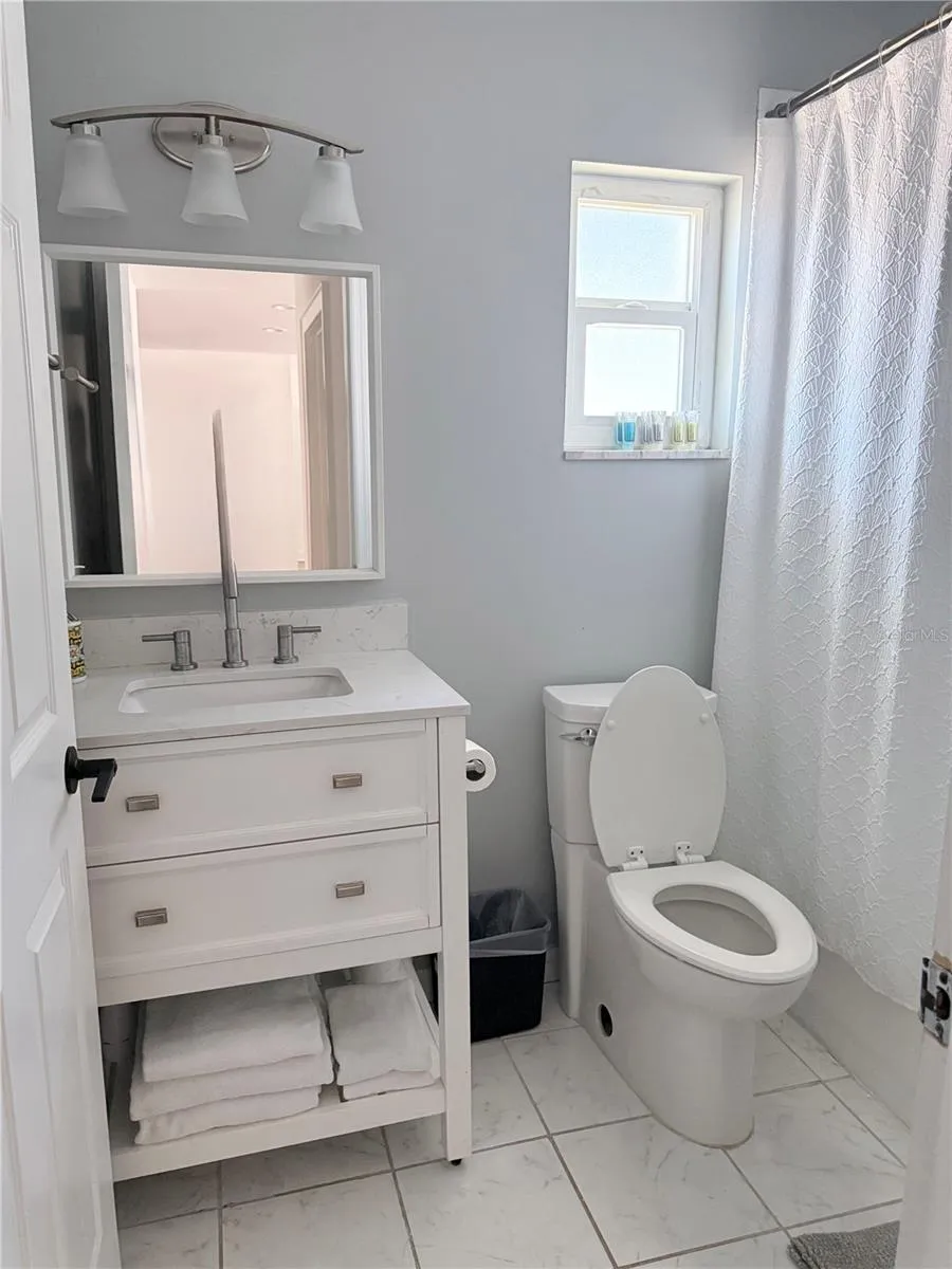 1243 DINGENS AVENUE Windermere, FL 34786