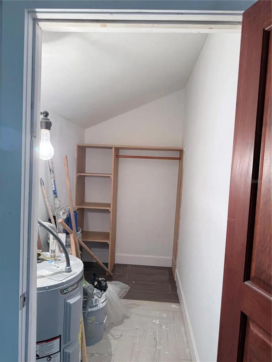 1243 DINGENS AVENUE Windermere, FL 34786