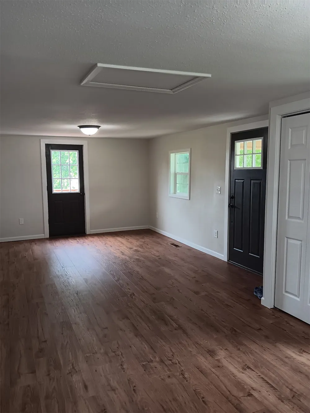 205 S Main Kingston, OK 73439