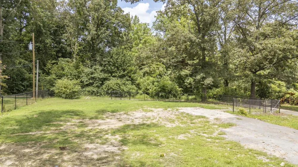 445 LEW WALLACE RD Crump, TN 38327