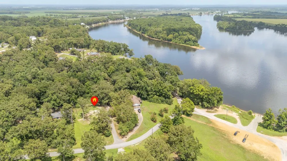 445 LEW WALLACE RD Crump, TN 38327