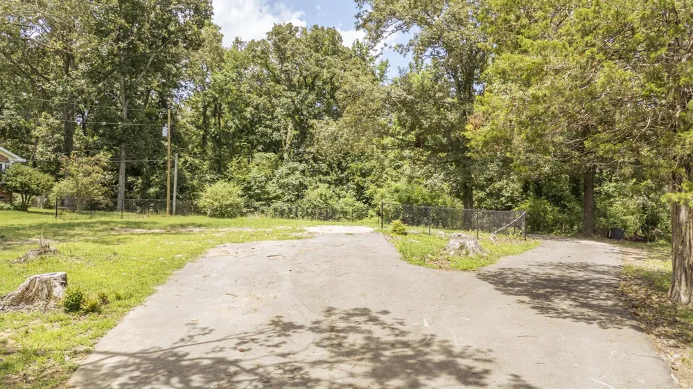 445 LEW WALLACE RD Crump, TN 38327