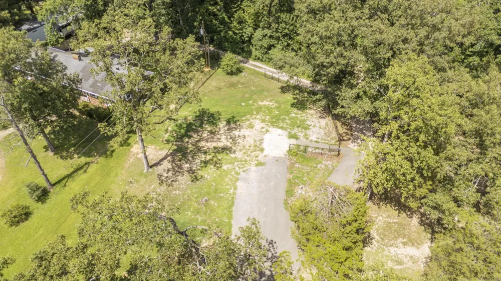 445 LEW WALLACE RD Crump, TN 38327