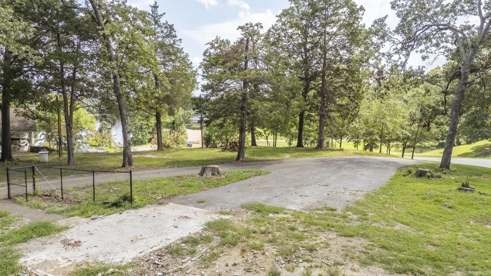 445 LEW WALLACE RD Crump, TN 38327