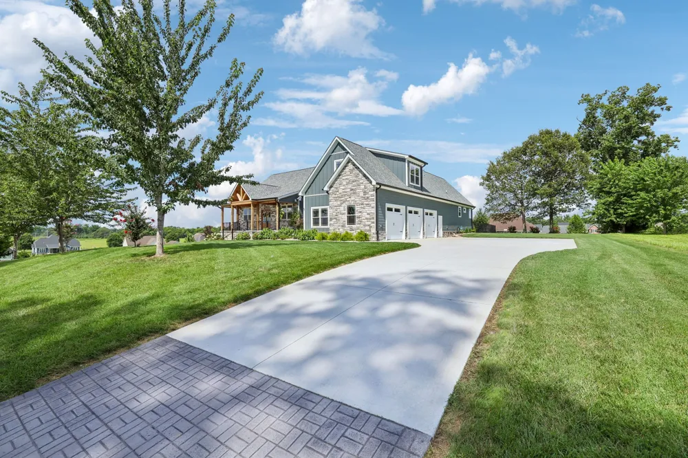 153 Cascade Dr Winchester, TN 37398