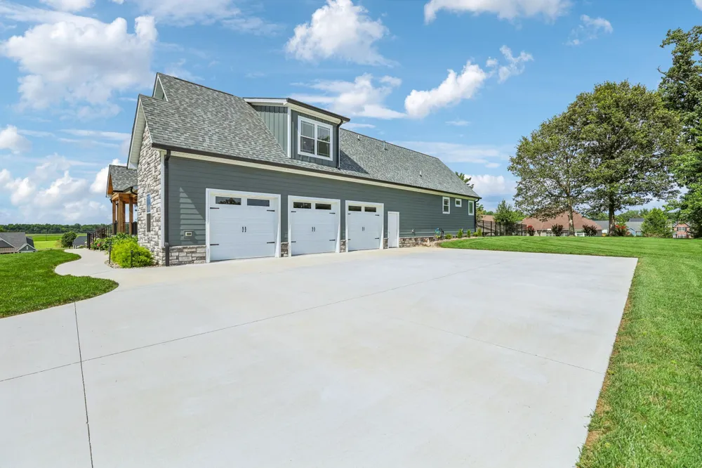 153 Cascade Dr Winchester, TN 37398