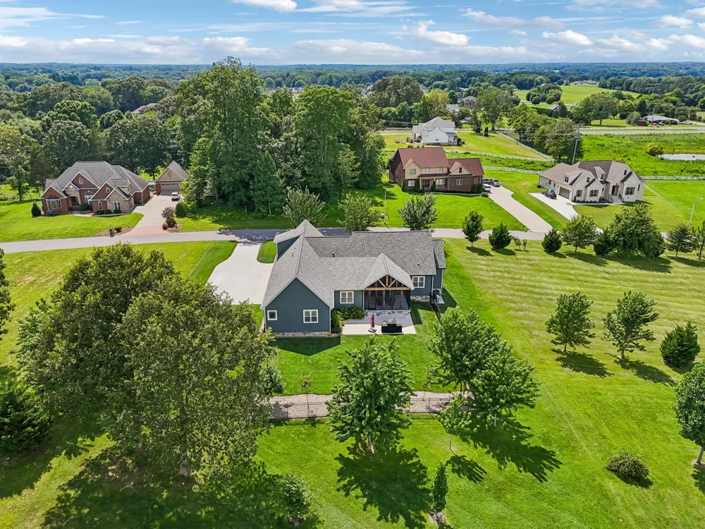 153 Cascade Dr Winchester, TN 37398