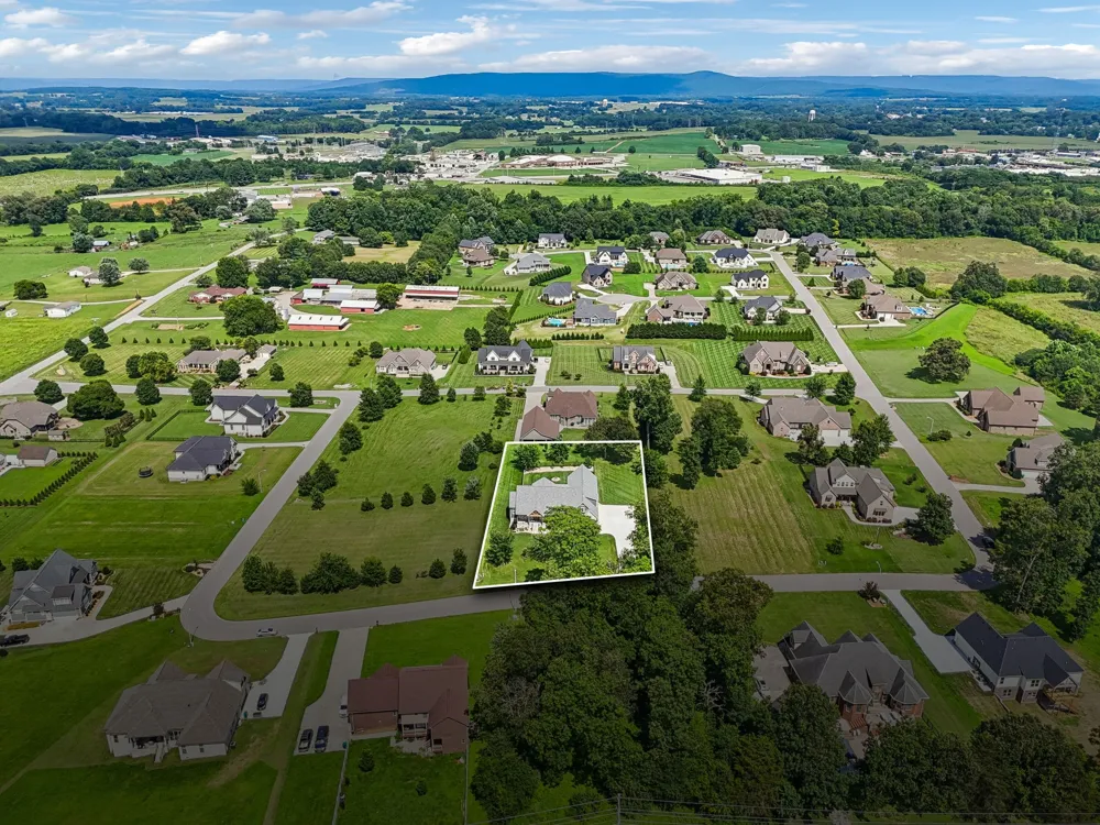 153 Cascade Dr Winchester, TN 37398