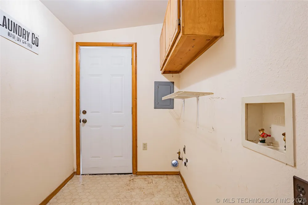 602 S Price Avenue Hominy, OK 74035