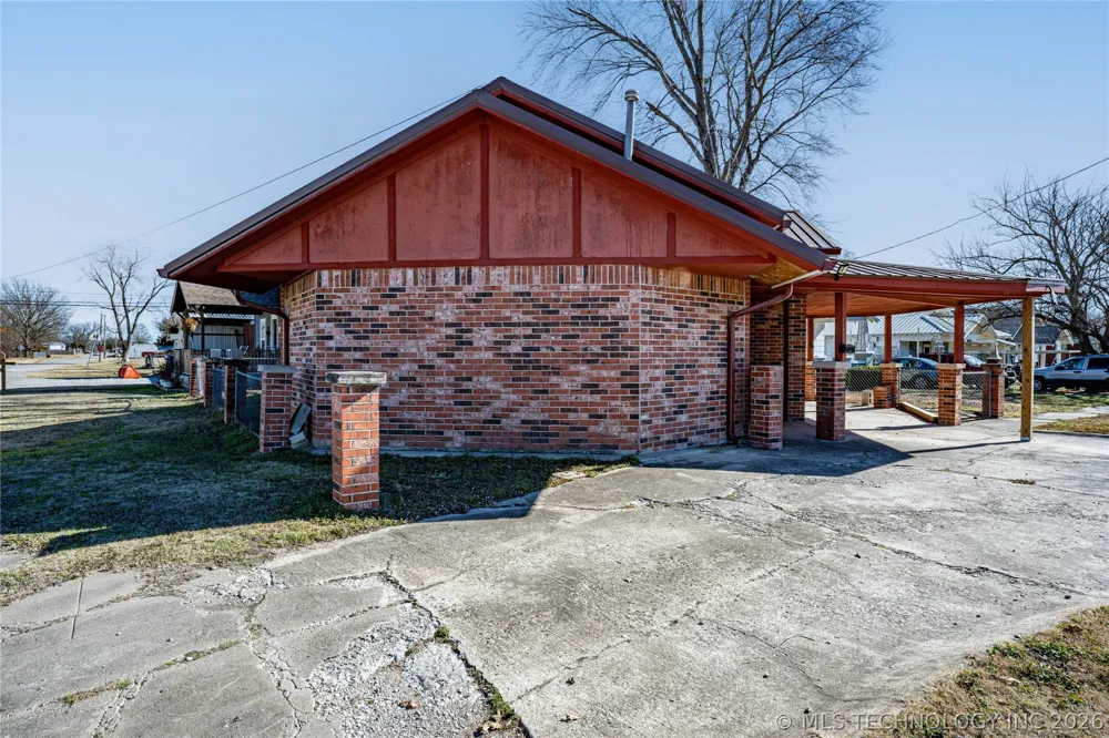 602 S Price Avenue Hominy, OK 74035