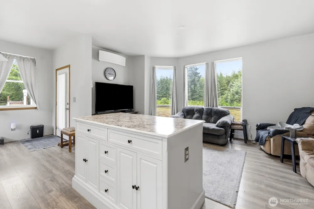 36 Daring Lane Aberdeen, WA 98520