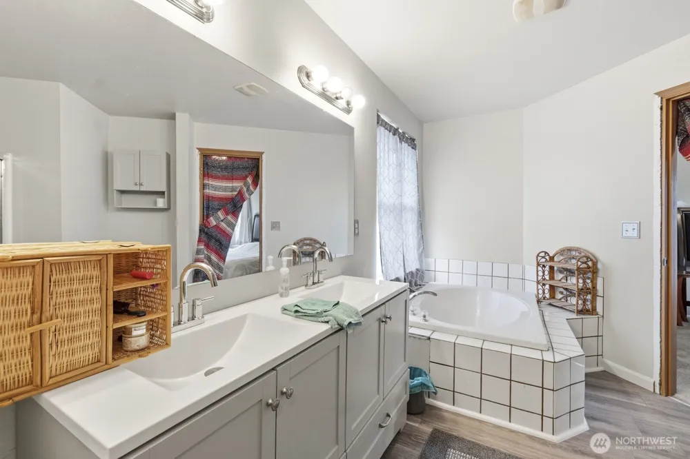 36 Daring Lane Aberdeen, WA 98520