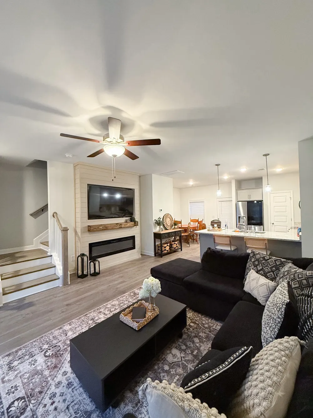 221 Holywell Dr Gallatin, TN 37066