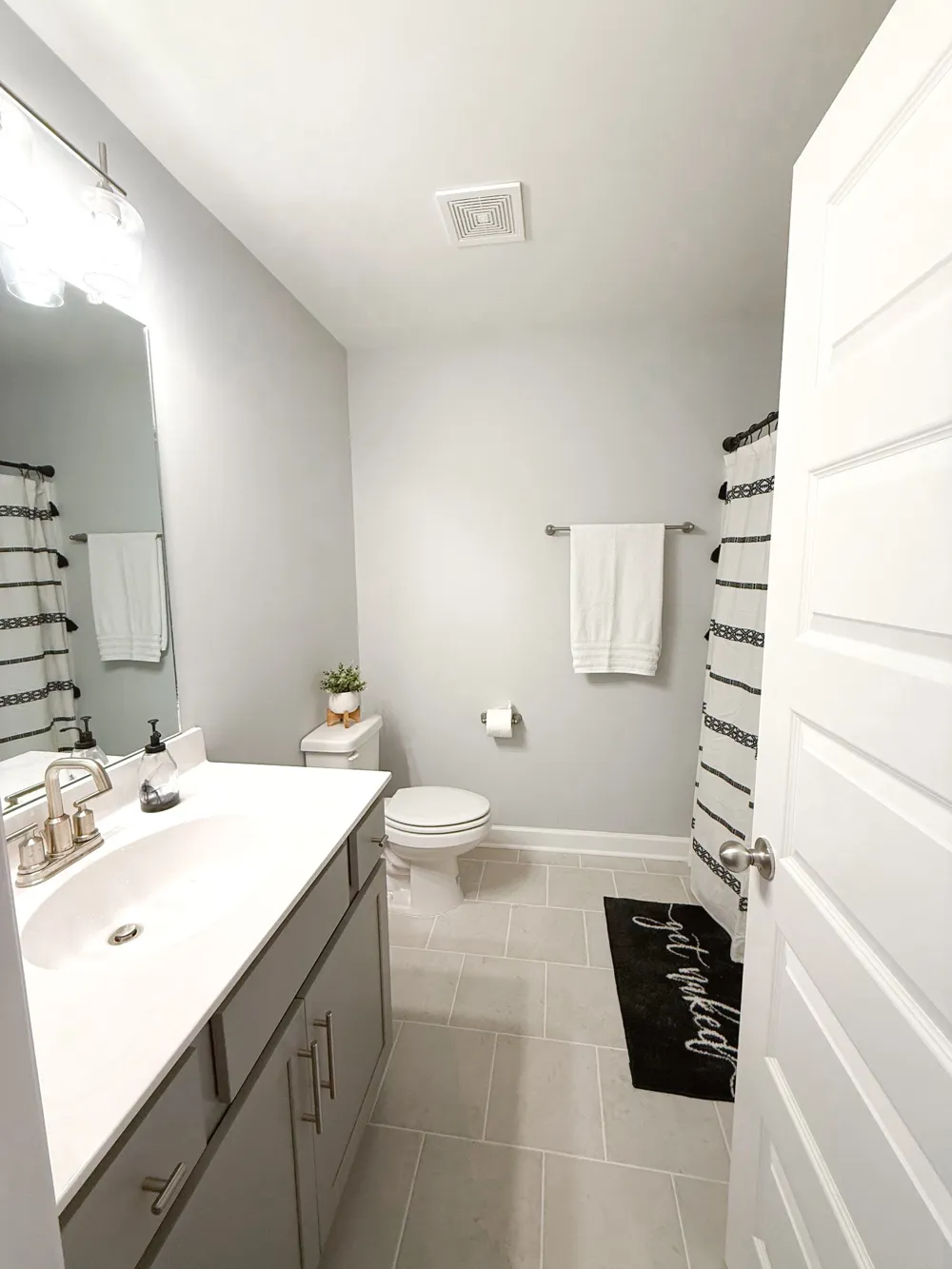 221 Holywell Dr Gallatin, TN 37066