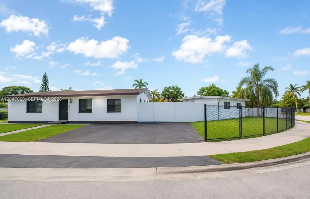 10955 SW 223rd St Miami, FL 33170