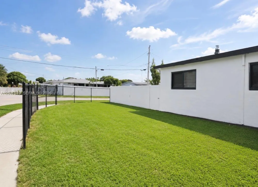 10955 SW 223rd St Miami, FL 33170