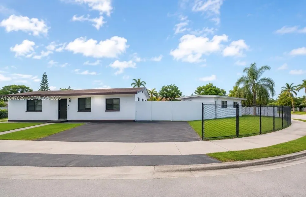 10955 SW 223rd St Miami, FL 33170
