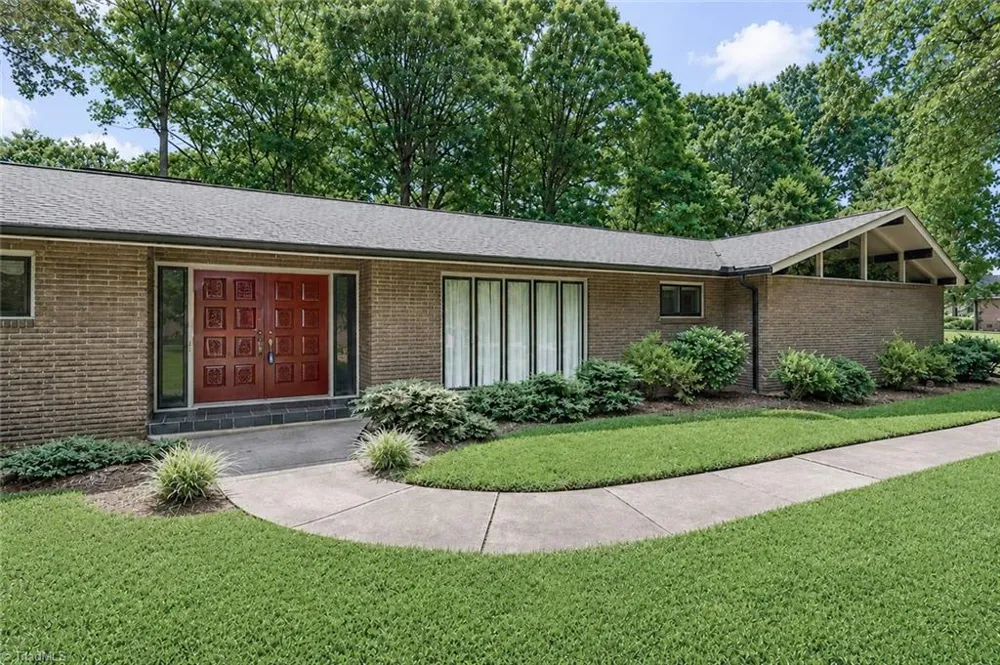 107 Augusta Drive Statesville, NC 28625