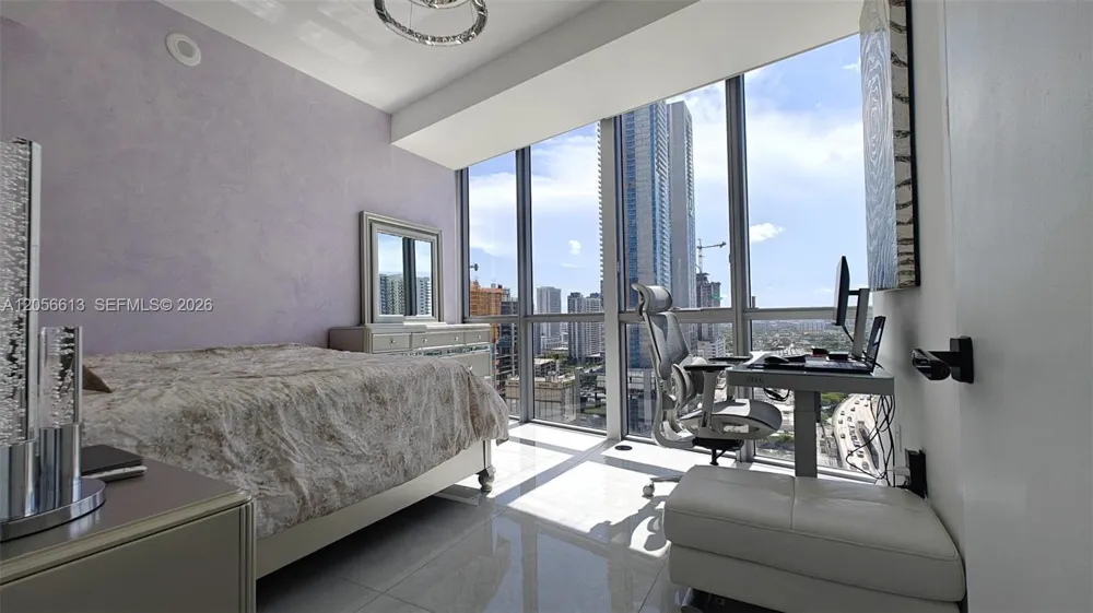 1100 Biscayne Blvd #2106 Miami, FL 33132