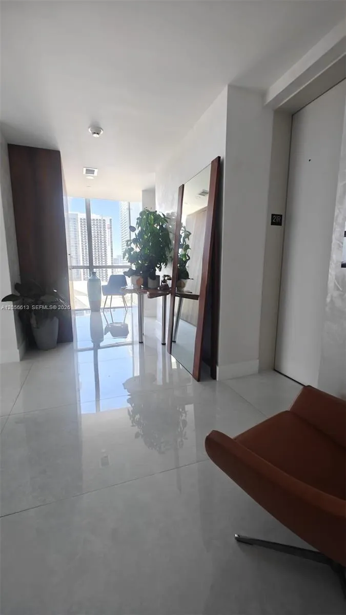 1100 Biscayne Blvd #2106 Miami, FL 33132