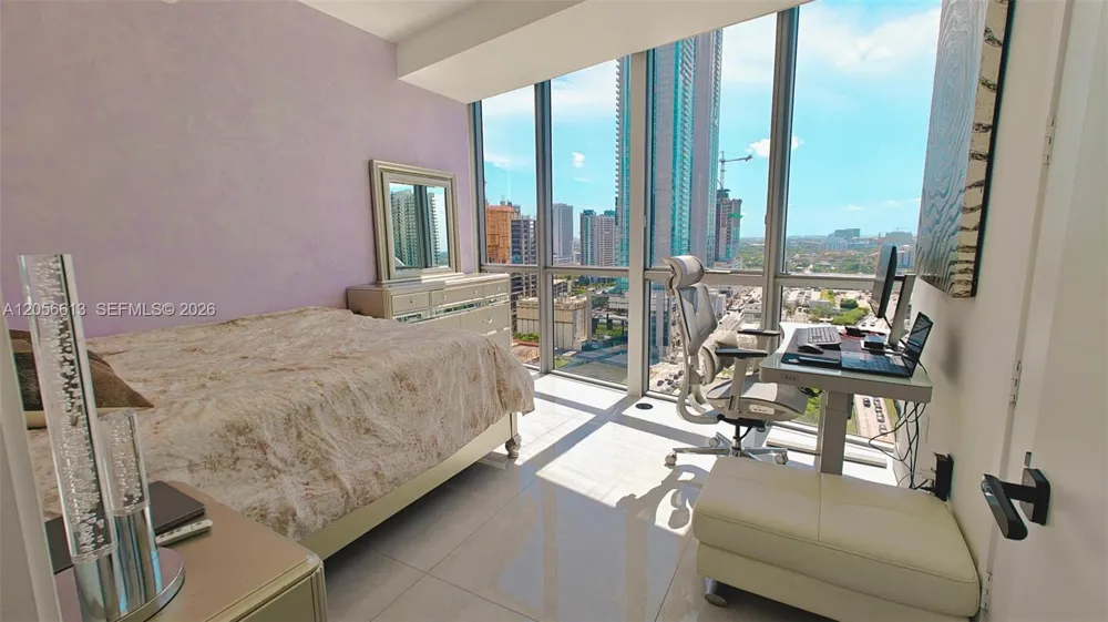 1100 Biscayne Blvd #2106 Miami, FL 33132