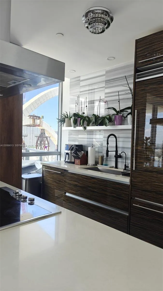 1100 Biscayne Blvd #2106 Miami, FL 33132