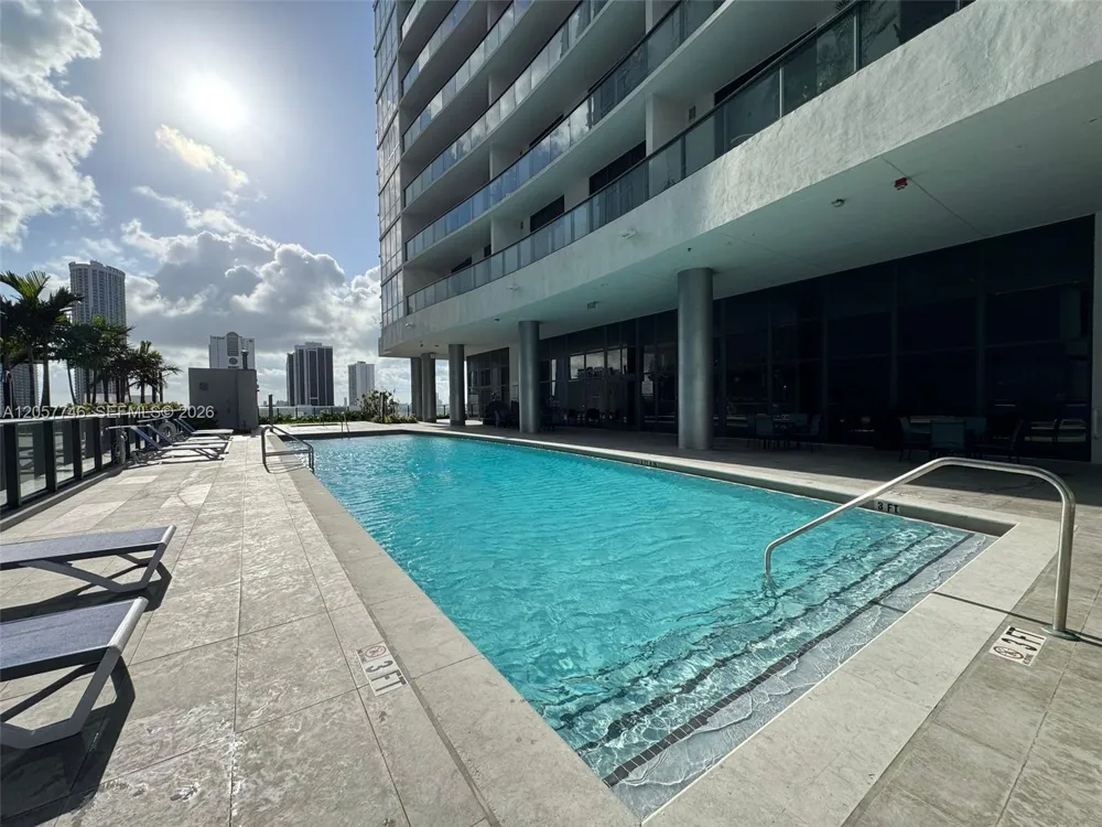 1600 NE 1st Ave #2611 Miami, FL 33132