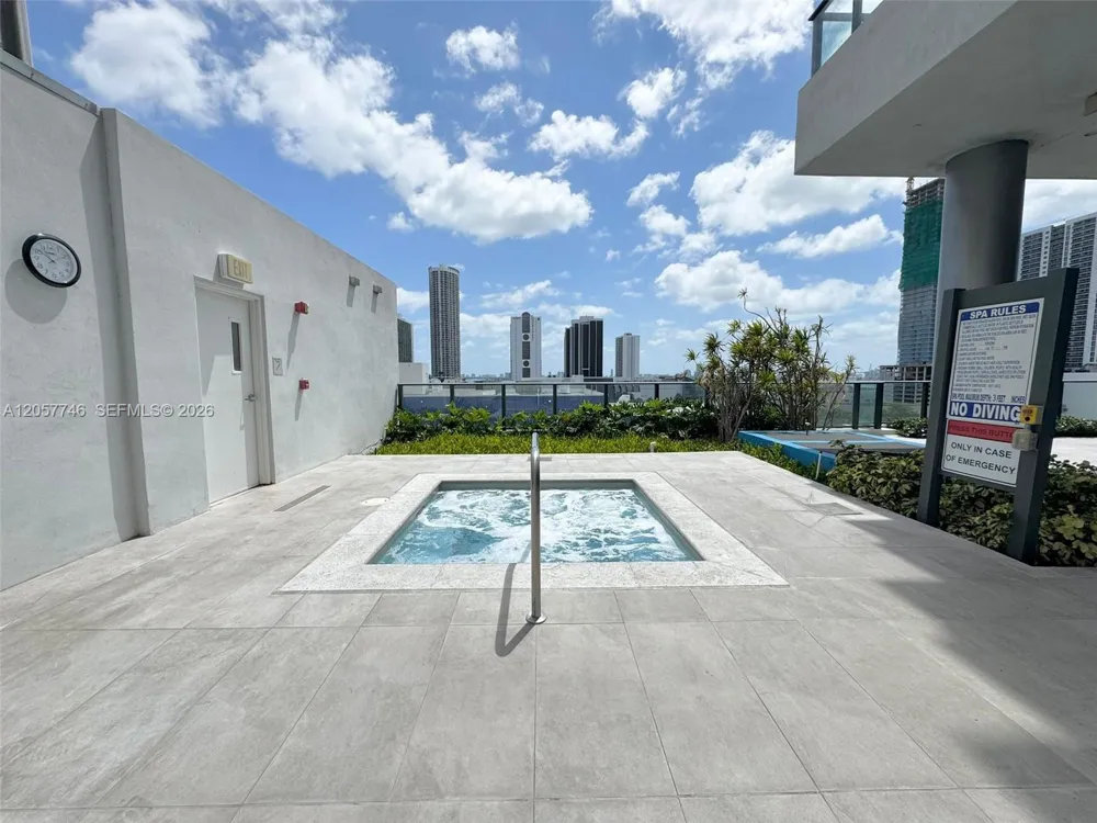 1600 NE 1st Ave #2611 Miami, FL 33132